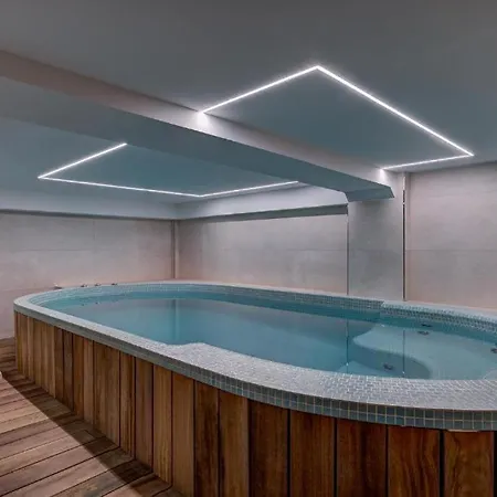 וילה Luxurios Chalet With Indoor Pool, Sauna And Jacuzzi- If You Want To Book, Please Contact On Wh-ats-app - 0034-635-520-036 !!!! שאמוני